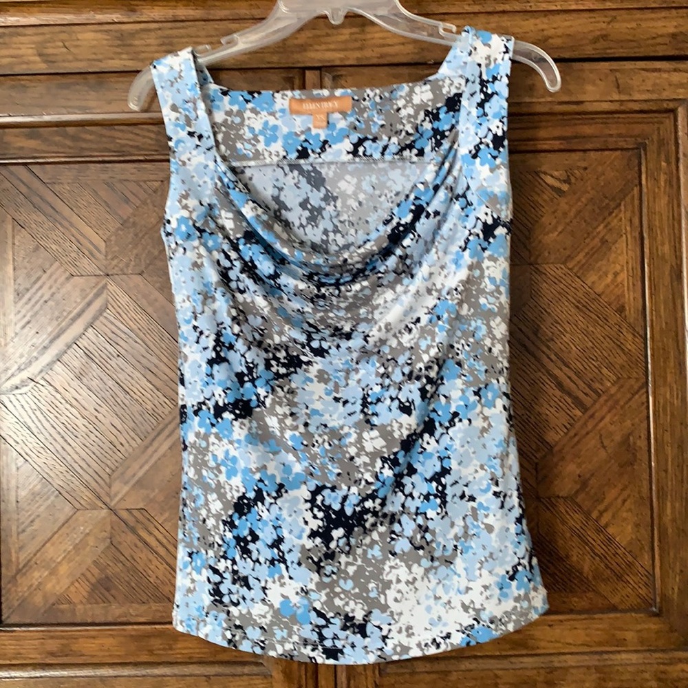 NWT Ellen Tracy XS Scoop neck blouse. Super cute, excellent condition